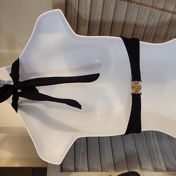 Victoria Secret brand bikini top separate - Picture 3 of 10